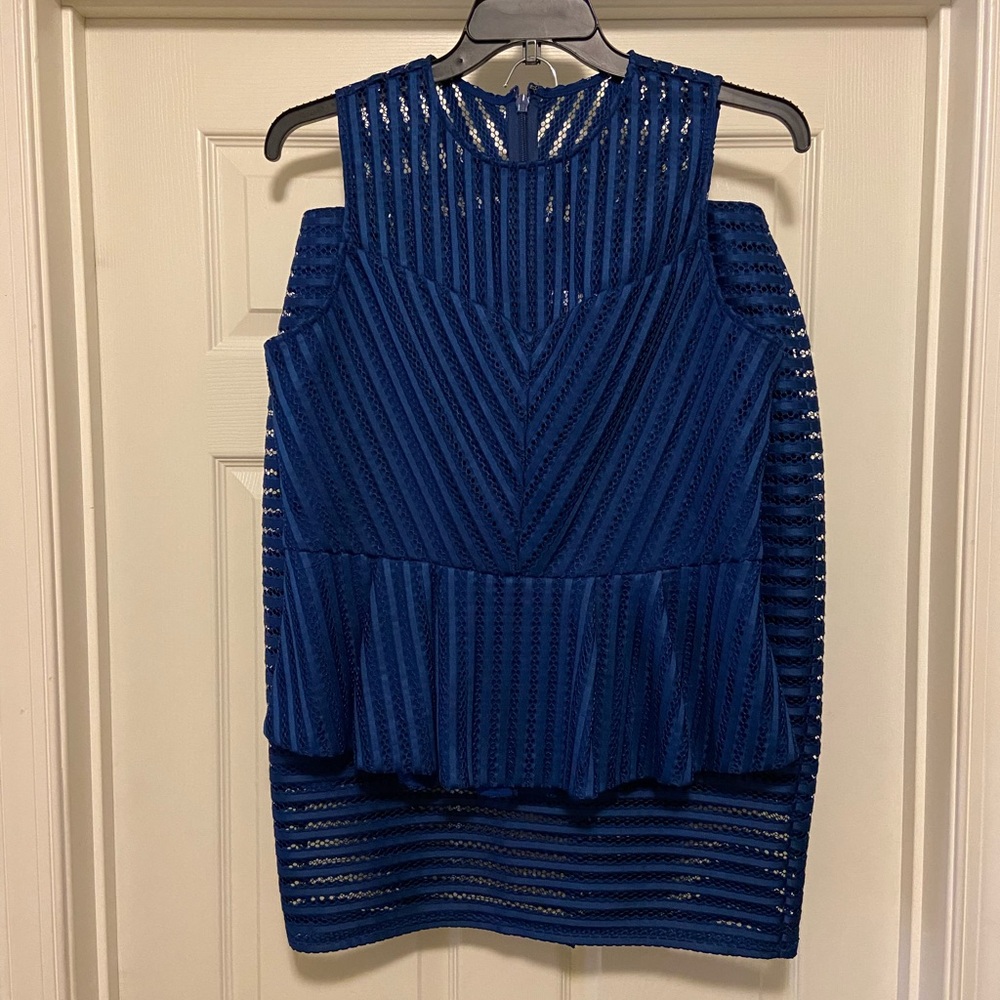 Two piece New York & Company skirt set.